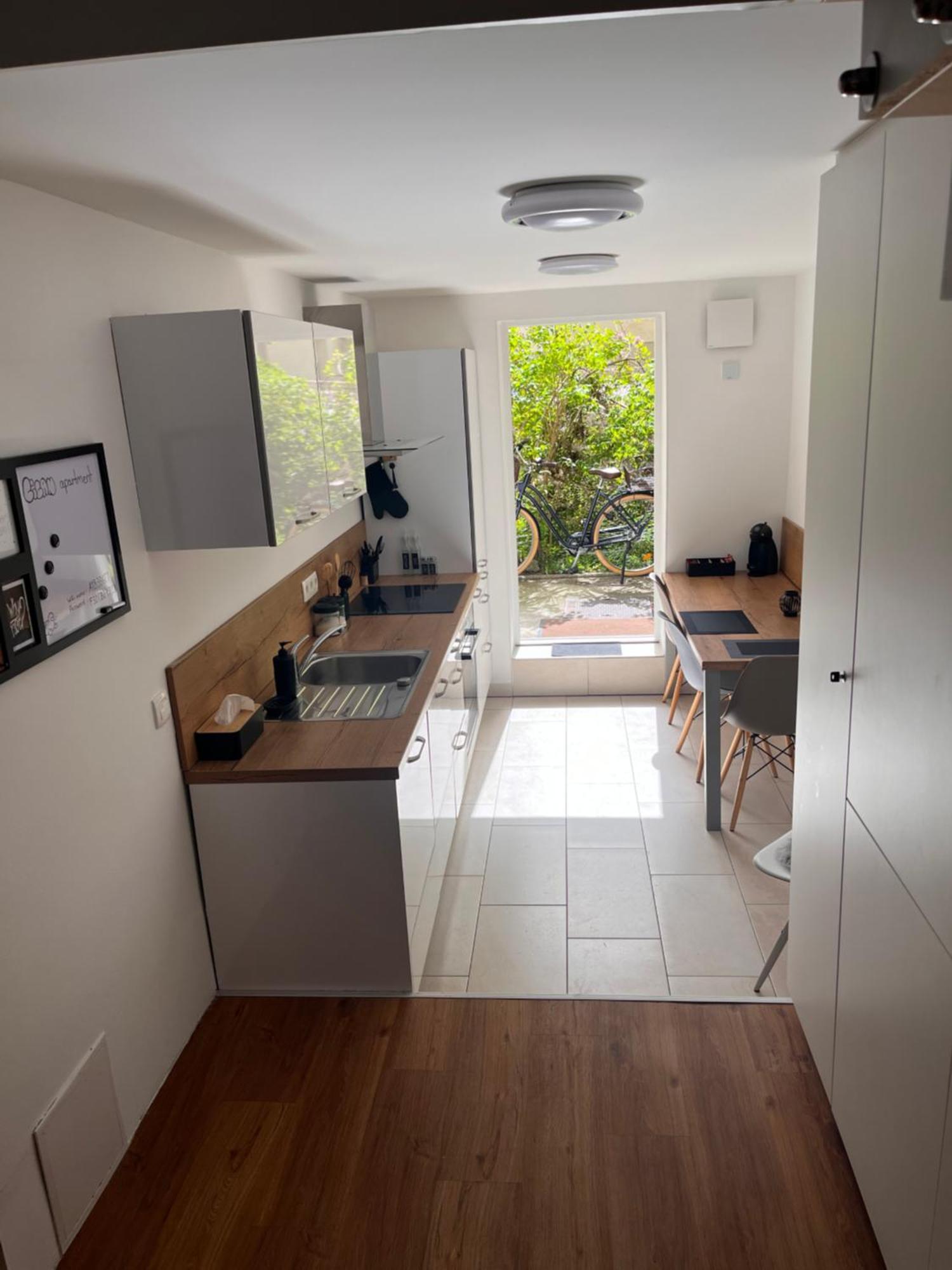 Lilan Apartment Maribor Exteriör bild