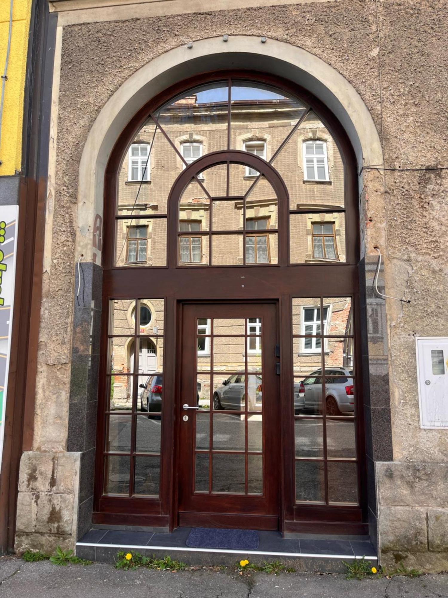 Lilan Apartment Maribor Exteriör bild